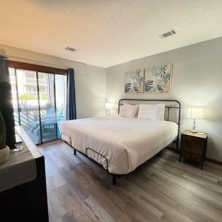 Spacious Modern Condo - 1St Floor - One Block To The Beach Myrtle Beach Exterior foto