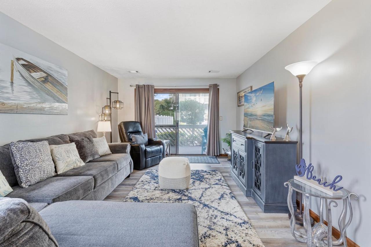 Spacious Modern Condo - 1St Floor - One Block To The Beach Myrtle Beach Exterior foto