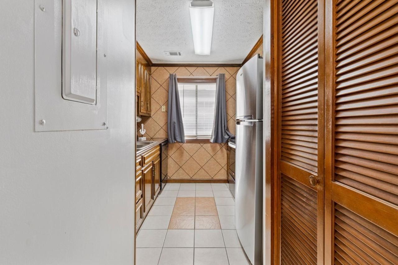 Spacious Modern Condo - 1St Floor - One Block To The Beach Myrtle Beach Exterior foto
