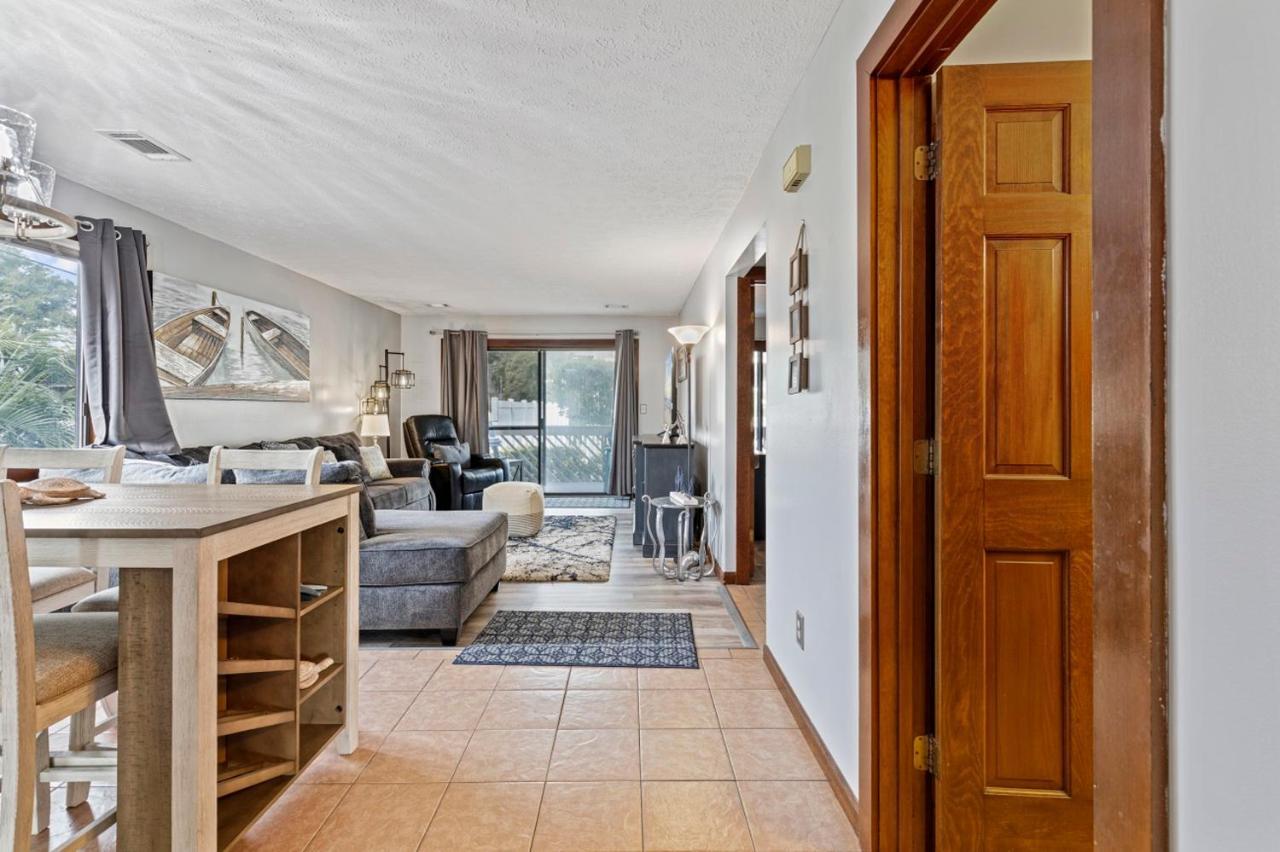 Spacious Modern Condo - 1St Floor - One Block To The Beach Myrtle Beach Exterior foto